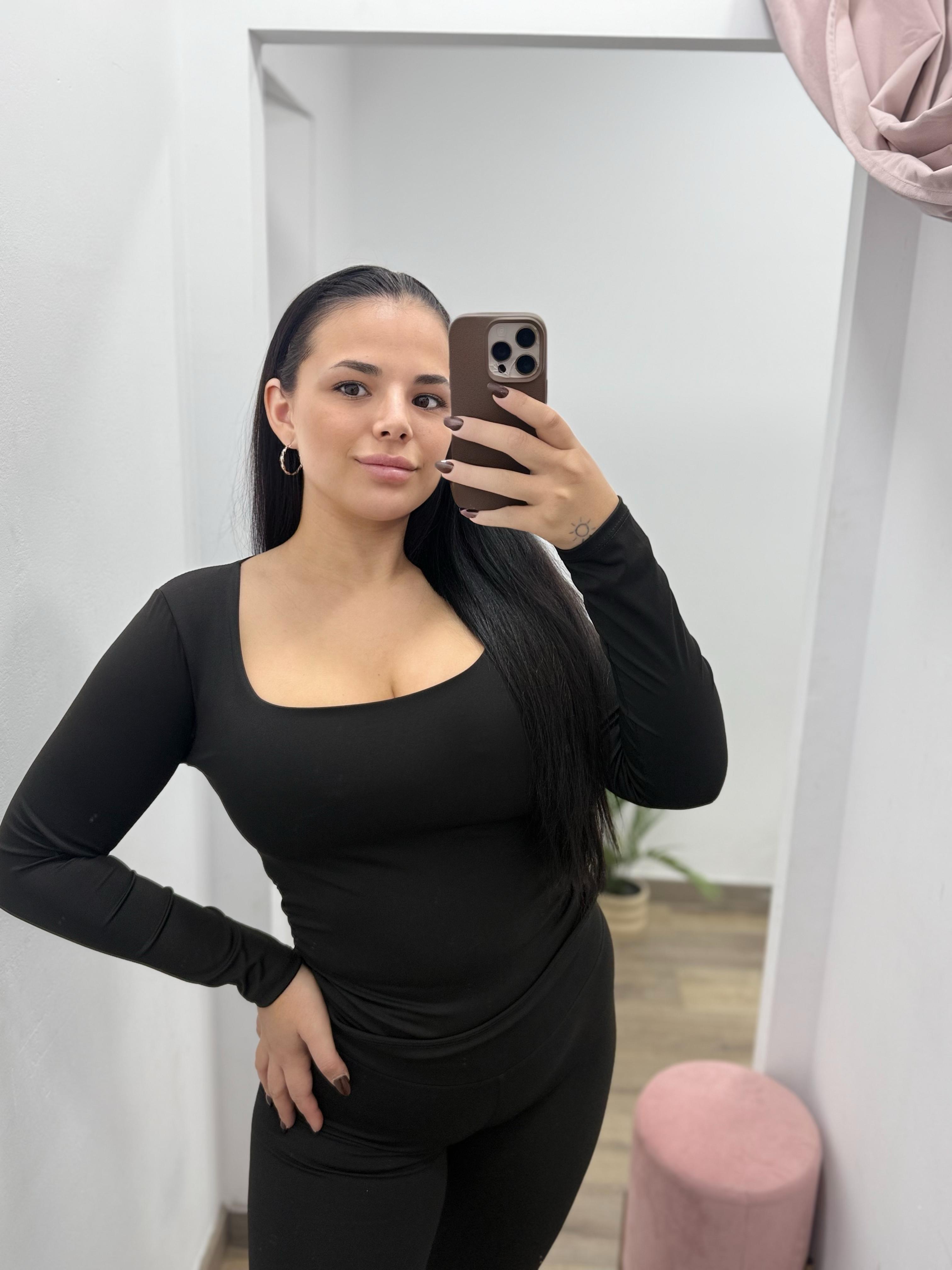 CAMISETA FINA REDONDA