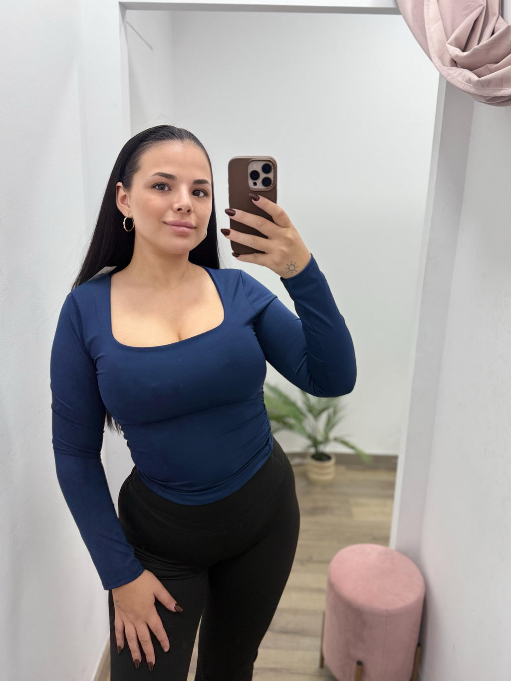 CAMISETA FINA REDONDA